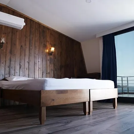 Astroia Butik Otel&bilim Kampi Hotel *