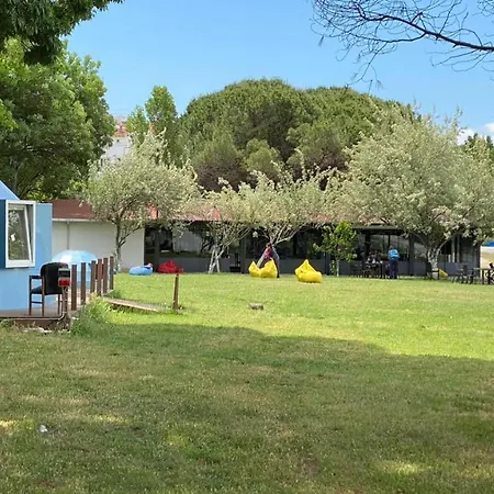 Astroia Butik Otel&bilim Kampi *